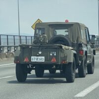 桐箪笥屋の社長ブログ　高速道路で自衛隊の車に遭遇しました。